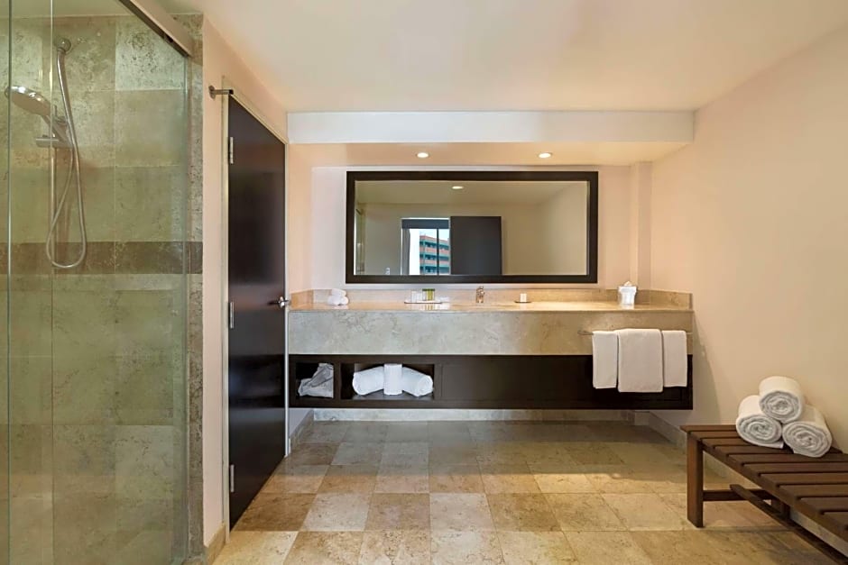 DoubleTree By Hilton Queretaro