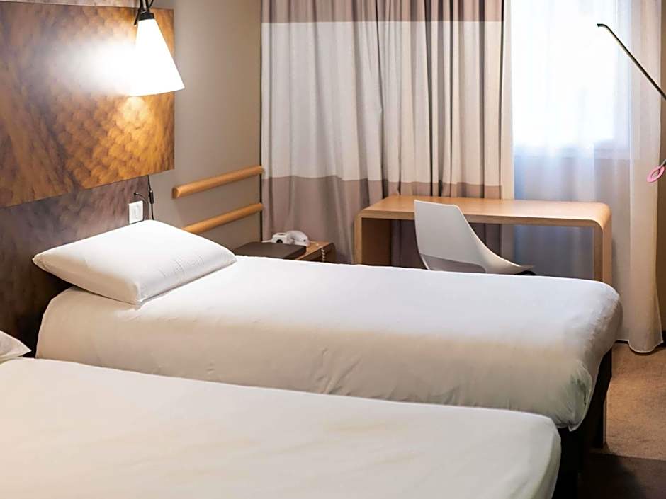 ibis Lyon Caluire Cite Internationale