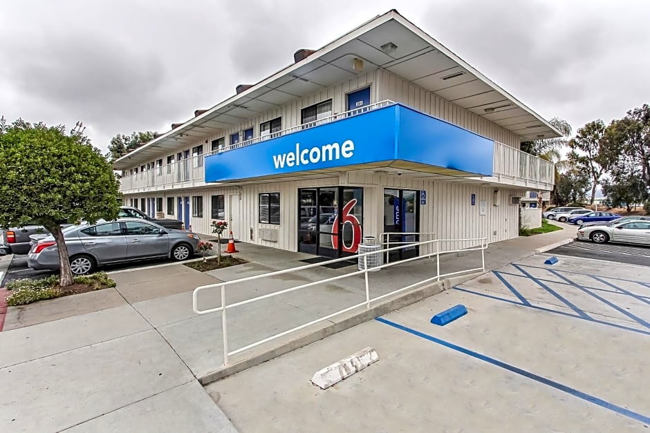 Motel 6-Salinas, CA - South - Monterey Area