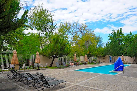Standard King Room with Pool View