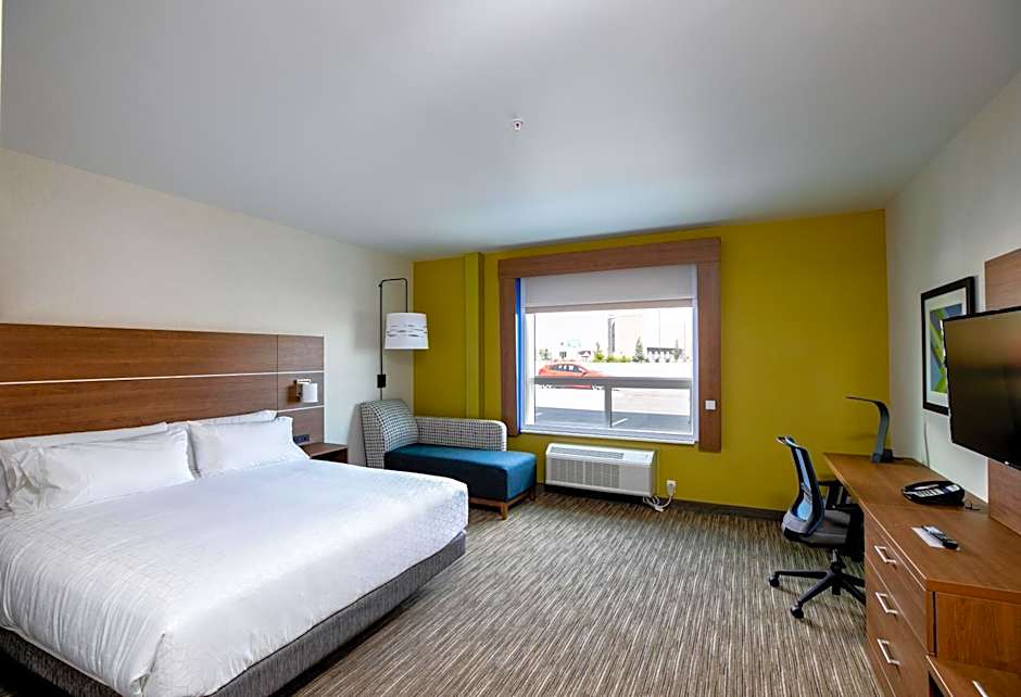 Holiday Inn Express Lethbridge Southeast By IHG