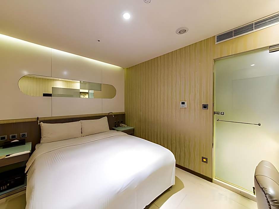 Beauty Hotels Taipei - Hotel Bnight
