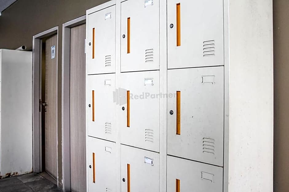 RedLiving Apartemen Paradise Mansion - Gunawan