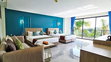 Deluxe Family Pool View
