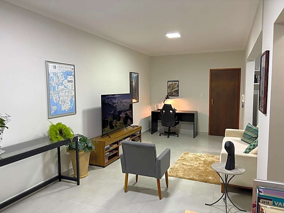 Apartamento no centro de São Lourenço e a 750 metros do parque