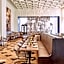 Daxton Hotel Birmingham, Curio Collection by Hilton