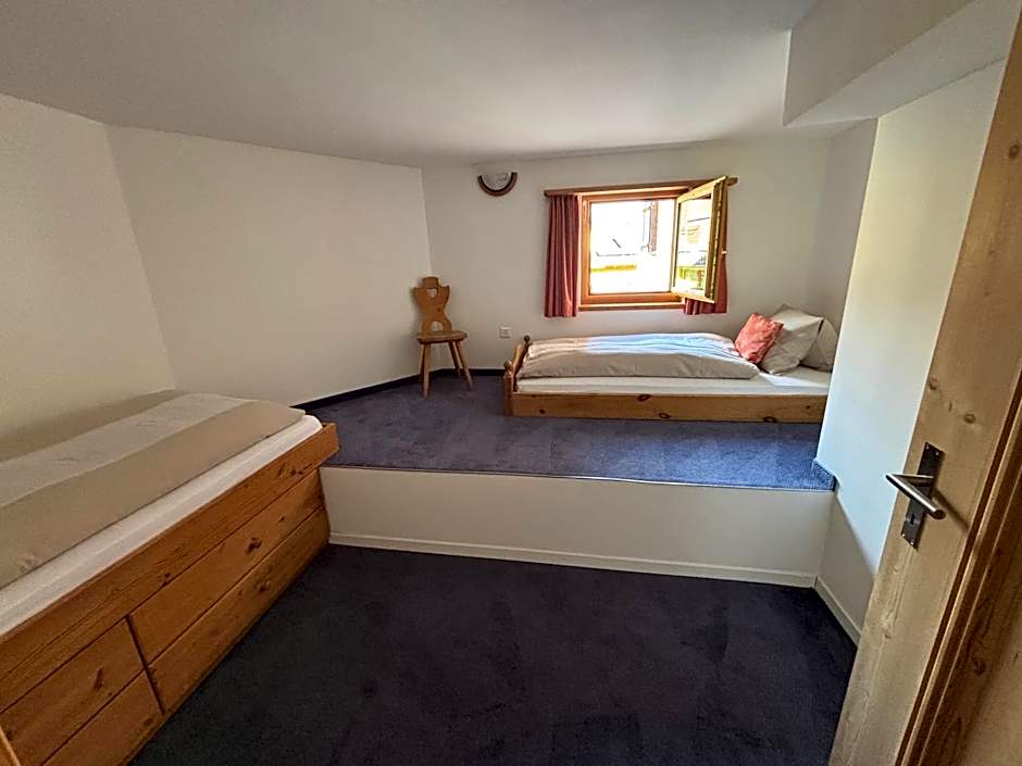 Hotel Garni Postigliun Andiast