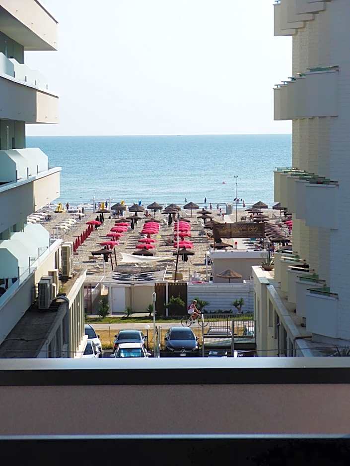 Global Hotel
