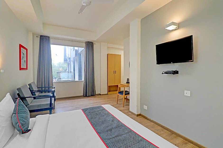 Townhouse Sector 30 Near Botanic Garden of Indian Republic