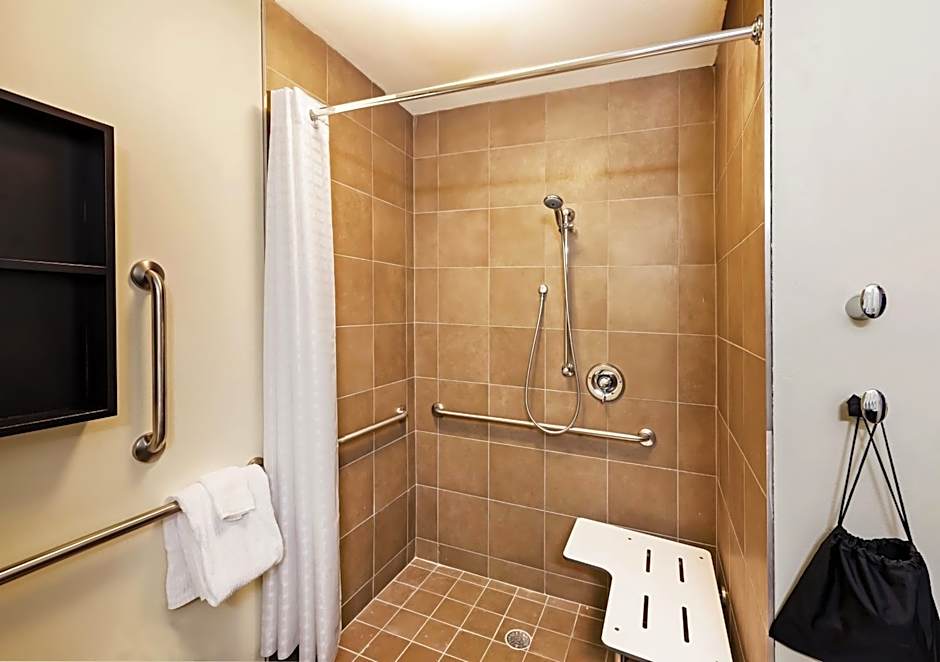 Candlewood Suites Lenexa - Overland Park Area By IHG