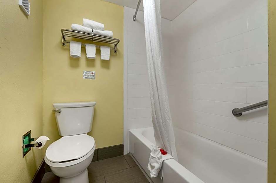 Best Western Louisville East Inn & Suites