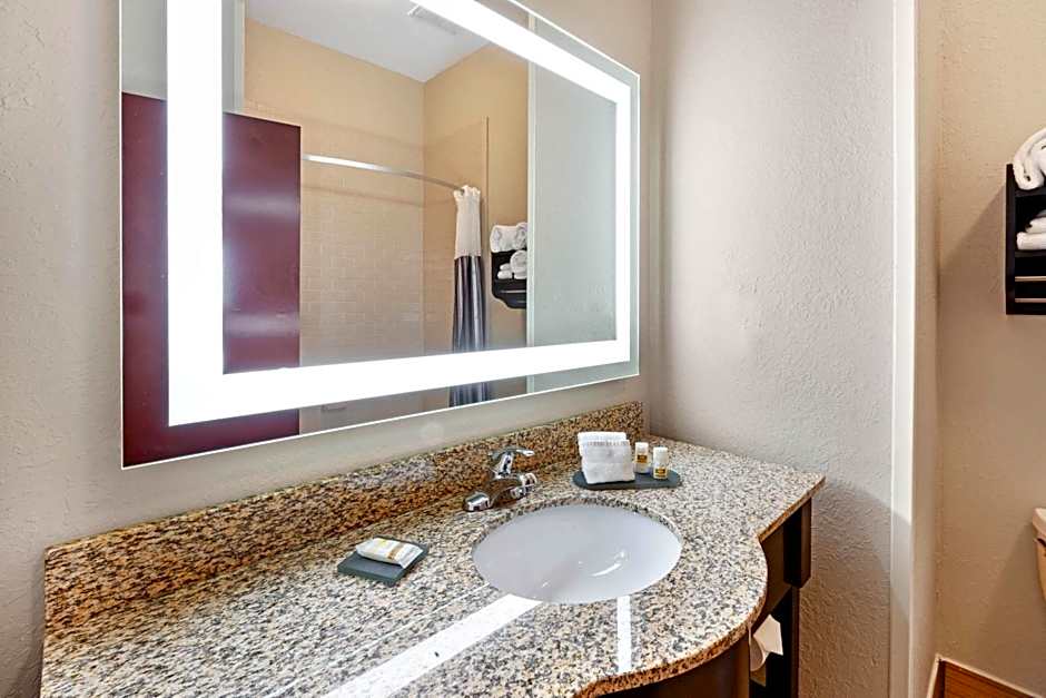 La Quinta Inn & Suites by Wyndham South Bend