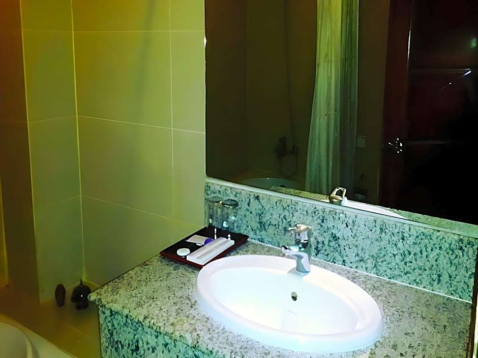 Shwe Yee Pwint Hotel