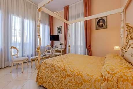 Double or Twin Room with Canal View