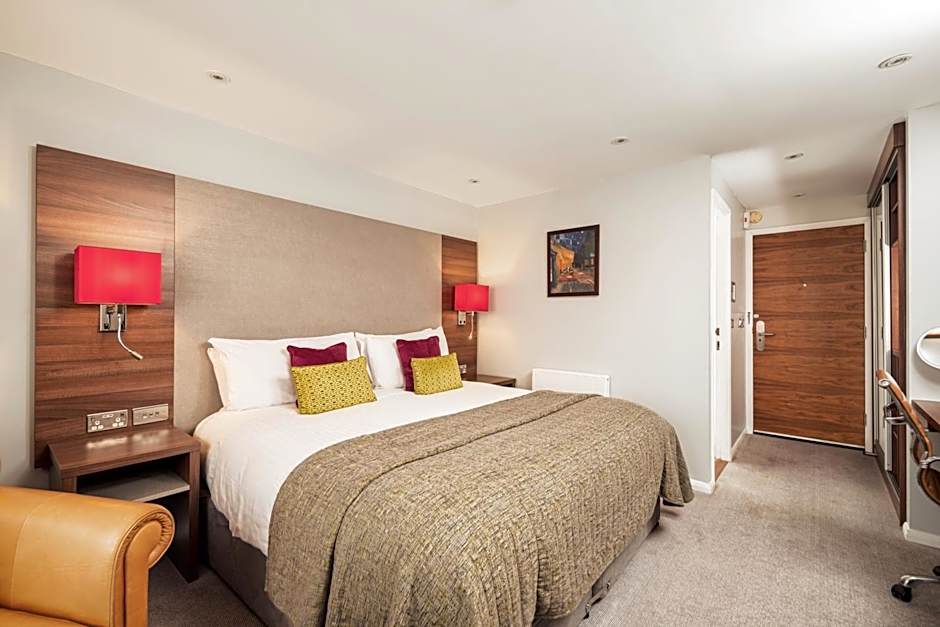 Drift Inn formerly the Waterfront Hotel