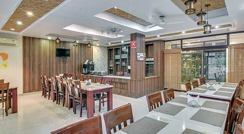 Hotel Nirvana Palace Near Parmarth Niketan