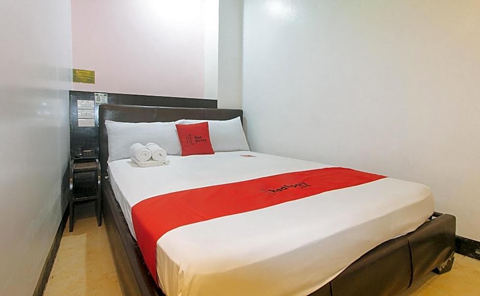 RedDoorz at Ranchotel Alabang