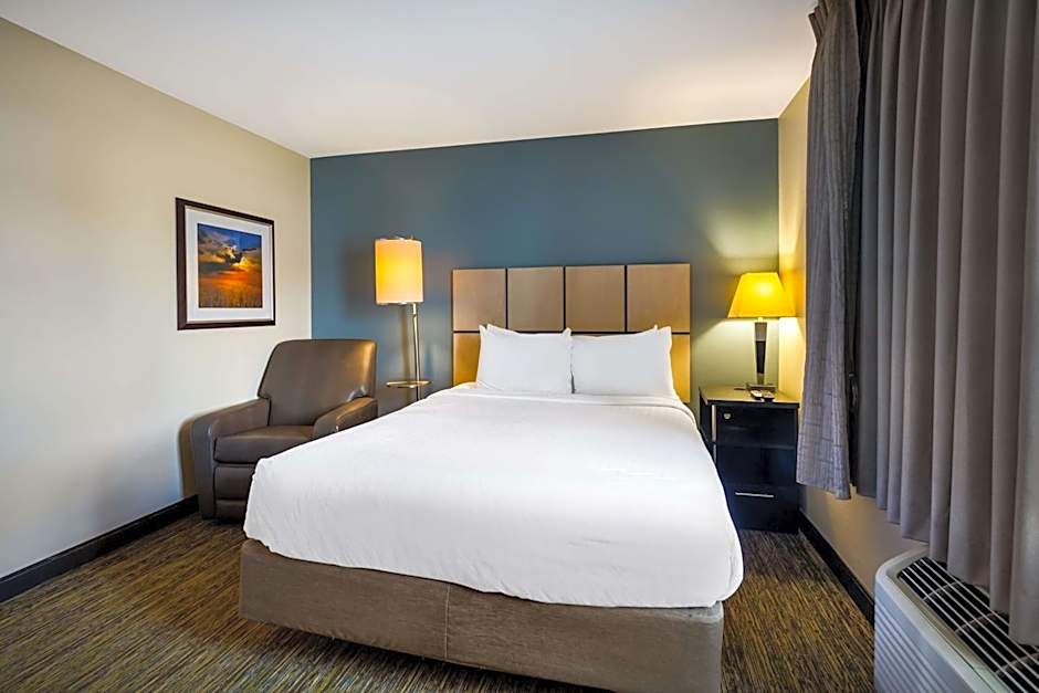 Sonesta Simply Suites St Louis Earth City