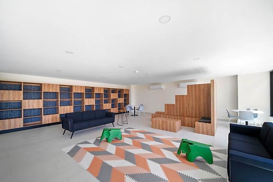 BALTIA Luxurious One Bedroom Ap