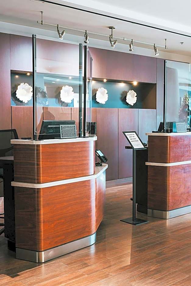 Courtyard by Marriott Los Angeles LAX/Century Boulevard