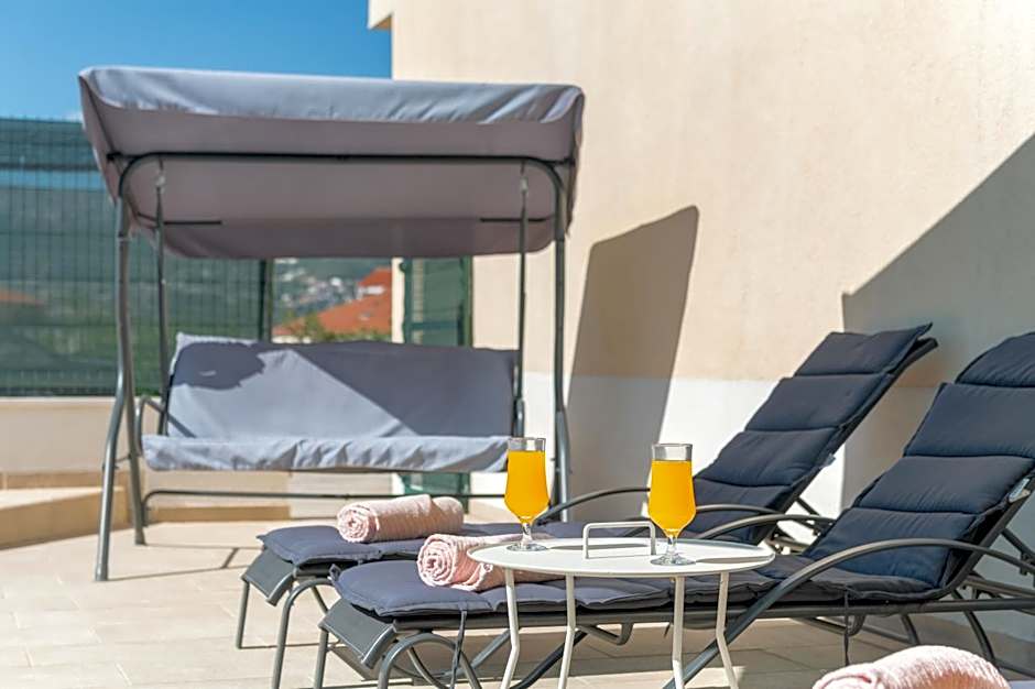 Apartment Renata + PRIVATE swimming pool in SPLIT