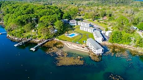 Smuggler's Cove Inn