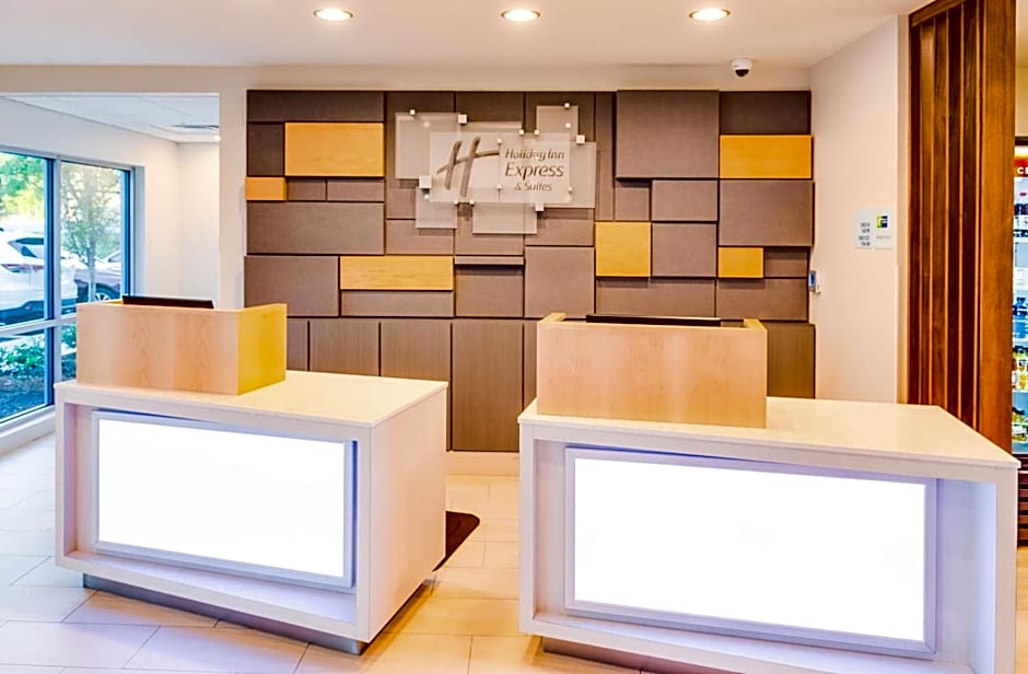 Holiday Inn Express & Suites Russellville By IHG