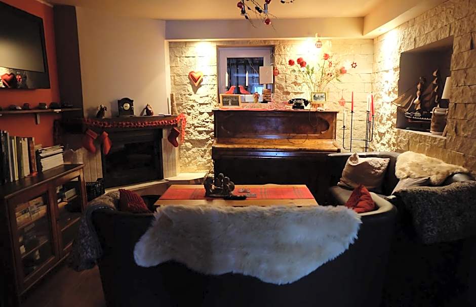 Willa Pod Aniołem - Pokoje Gościnne & Apartamenty z widokiem na góry