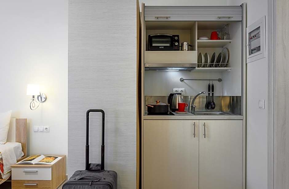 Elpiniki Luxury Rooms