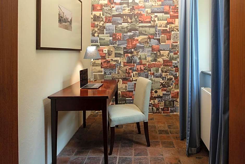 Charles Bridge Heritage Suites by SALVATOR HOTELS