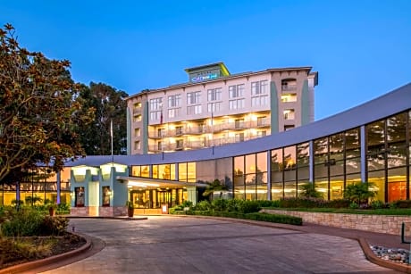 Crowne Plaza Cabana Hotel by IHG