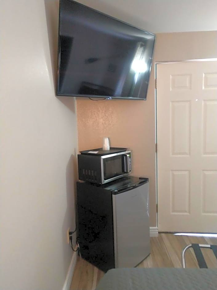 Red Rock Motel and Dam Motel