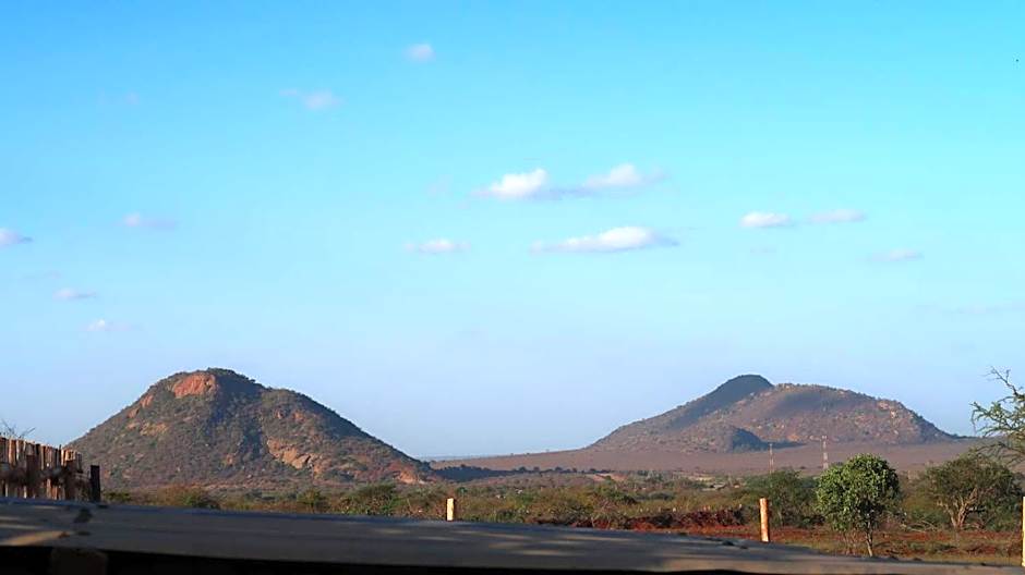 Tausa Tsavo Eco Lodge