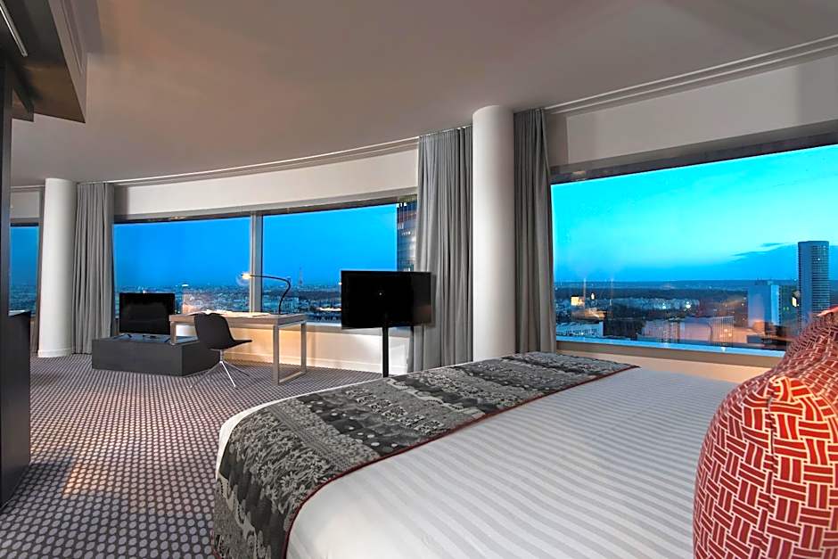 Melia Paris La Defense