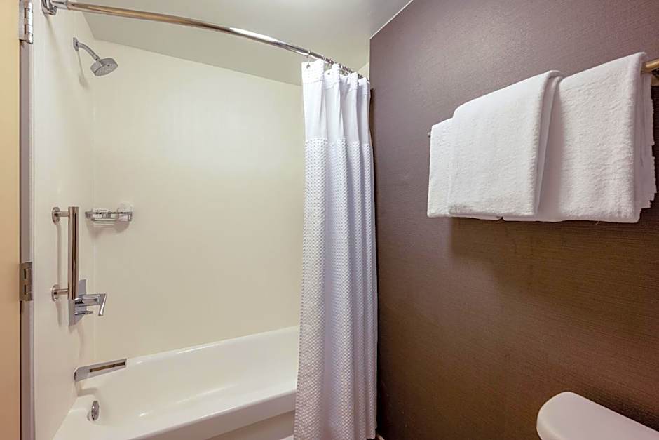 Courtyard by Marriott Columbus Airport