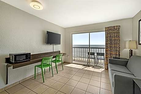Suite-1 Queen Bed  Non-Smoking Separate Bedroom Sofabed Private Balcony Ocean Front Full Kitchen