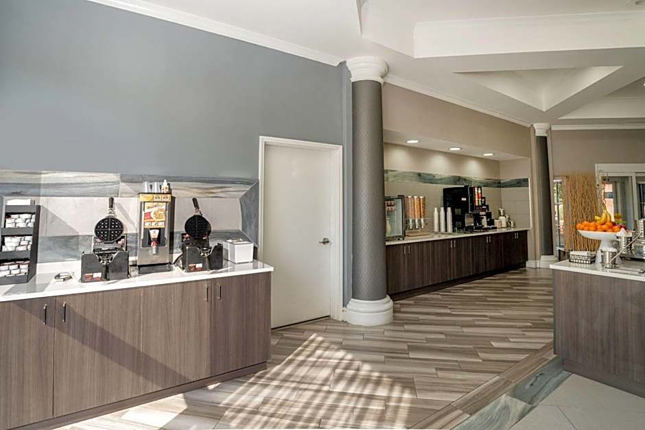 La Quinta Inn & Suites by Wyndham Birmingham Hoover