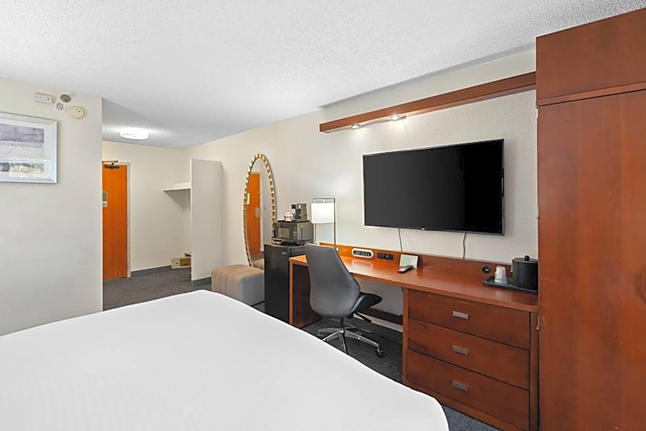 88 Palms Hotel & Event Center