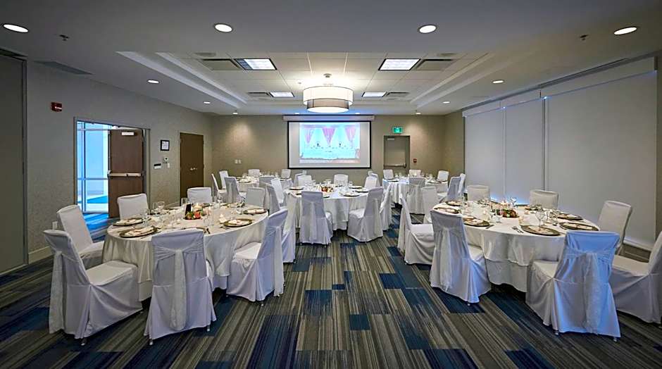 Holiday Inn Express & Suites St. Johns Airport By IHG