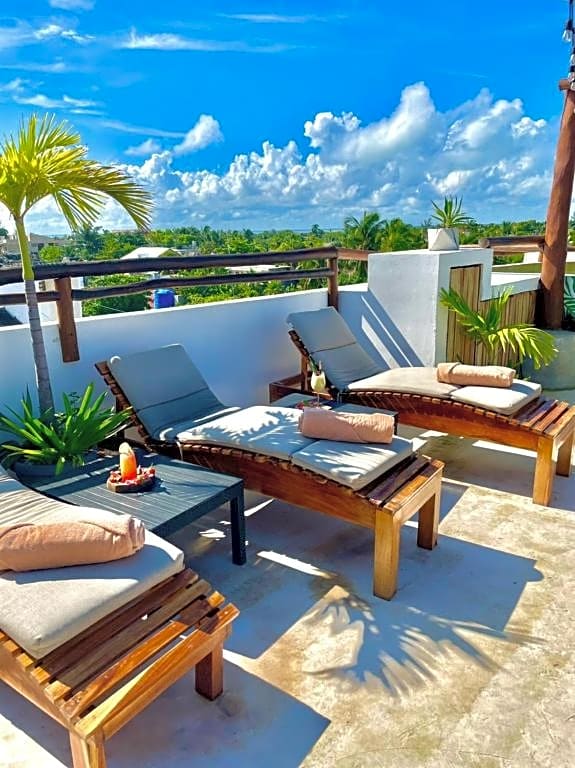 HOTEL MITTOZ HOLBOX