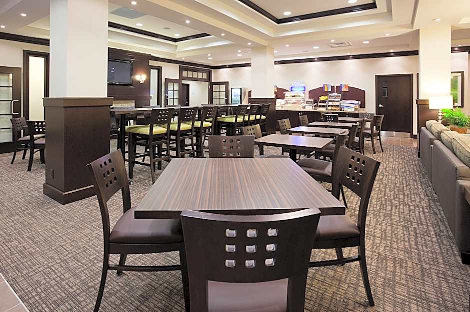 Holiday Inn Express & Suites New Liskeard By IHG