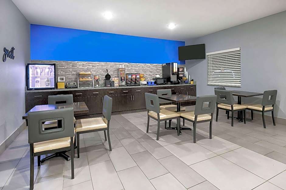 Days Inn by Wyndham Zachary LA