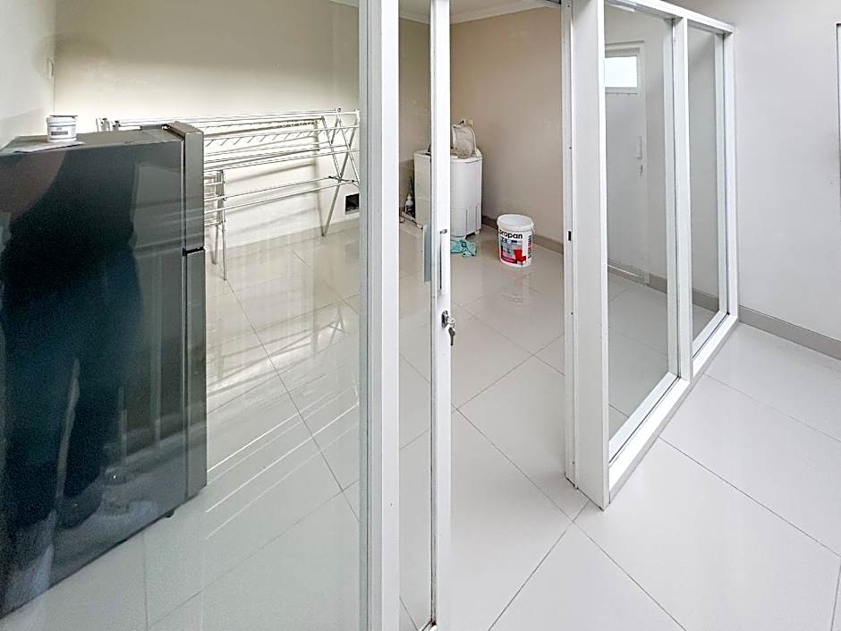 Queen Belt Mitra By RedDoorz – Yogyakarta, MN