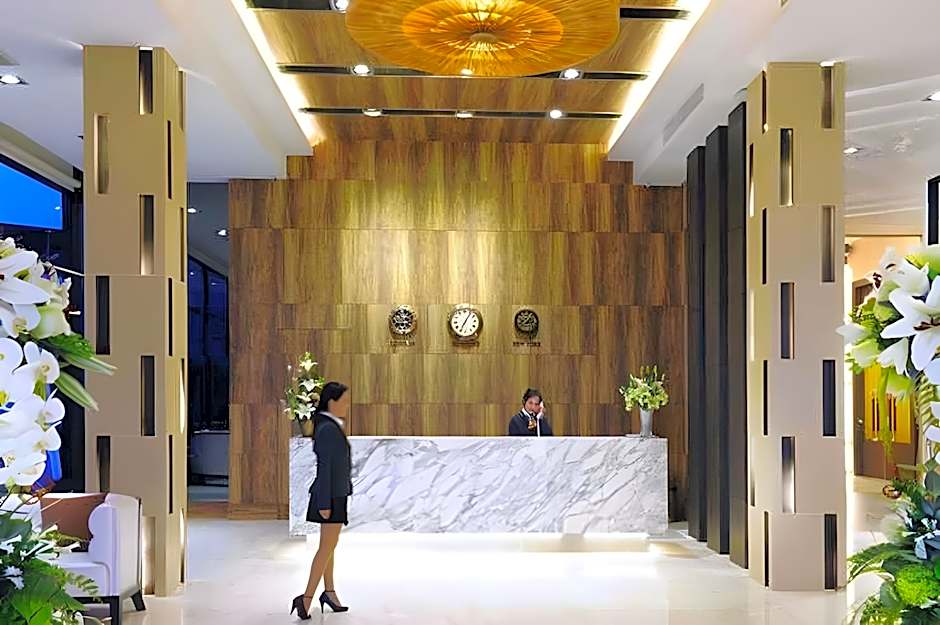 Grand Ratchapruek Hotel