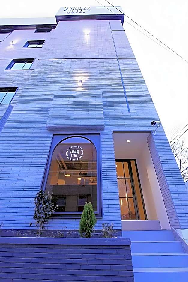 Gwangyang Seven Bricks Hotel