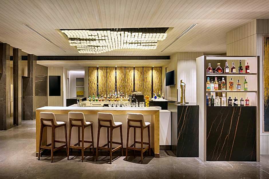 DoubleTree by Hilton Bangkok Ploenchit