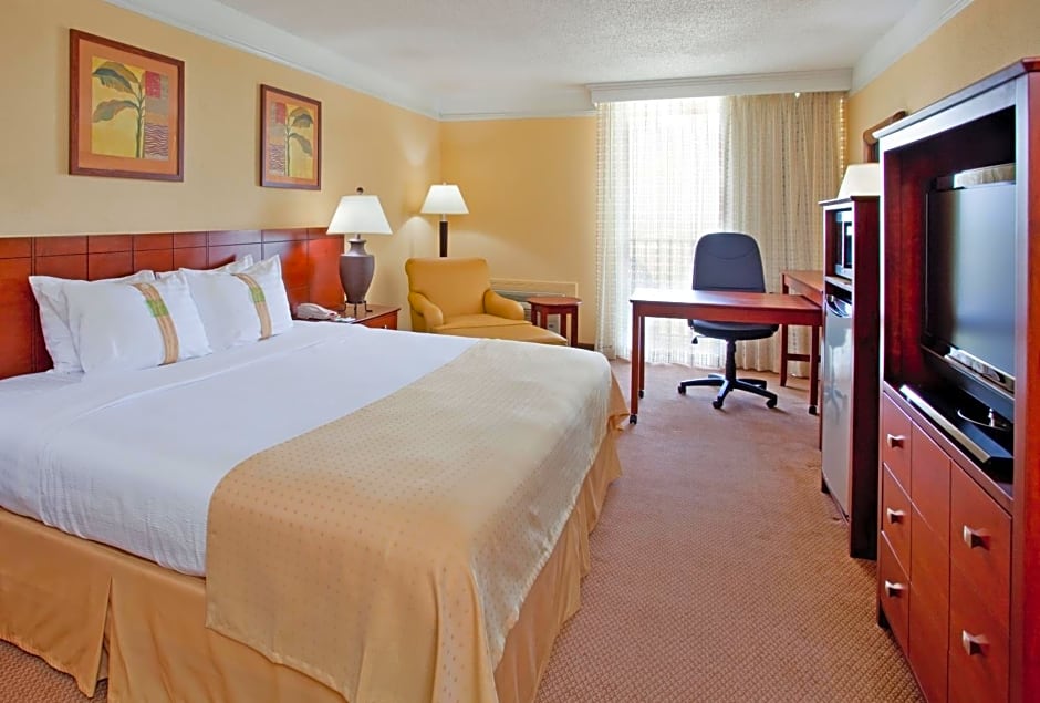 Holiday Inn Ponce & El Tropical Casino, an IHG Hotel