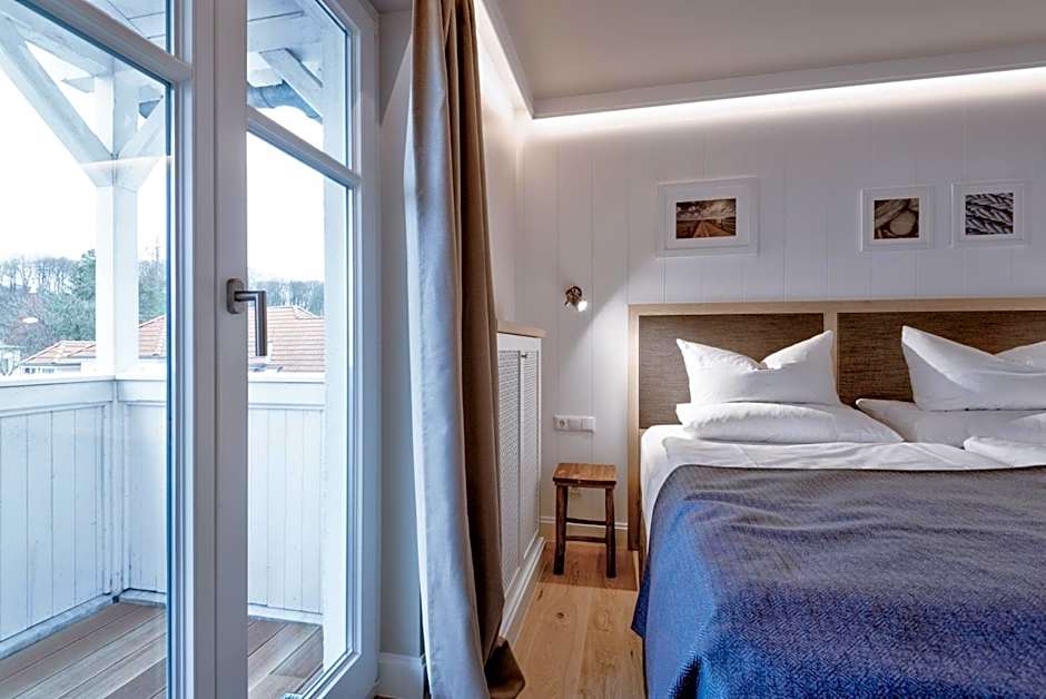 LOEV - VELA Hotels