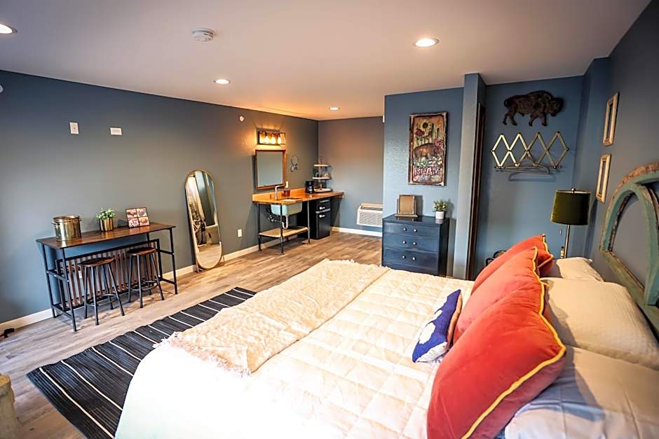 The Blue Buffalo Motel