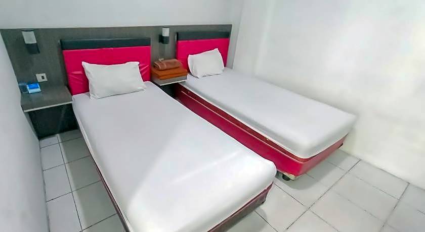 RedDoorz Syariah near Q-Mall Banjarbaru